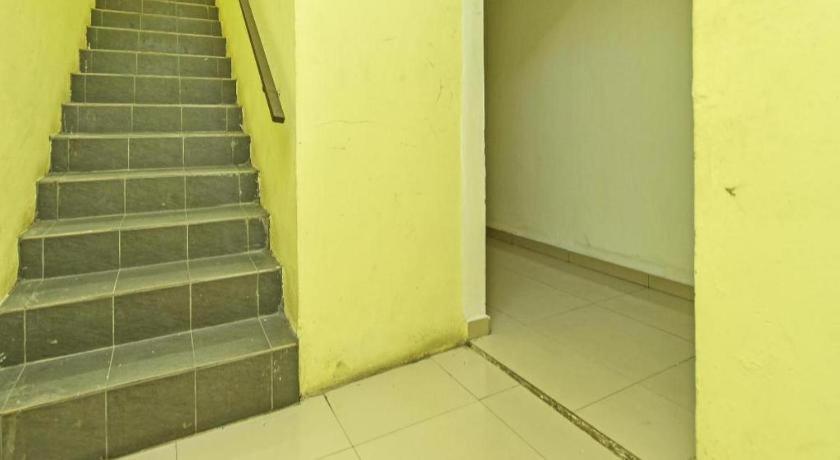 Oyo 90643 Gks Hotel Seremban Exterior foto